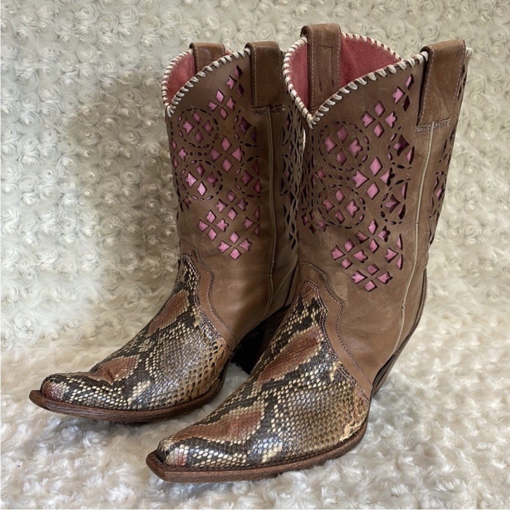 GIFTED Perfectly broken in boots